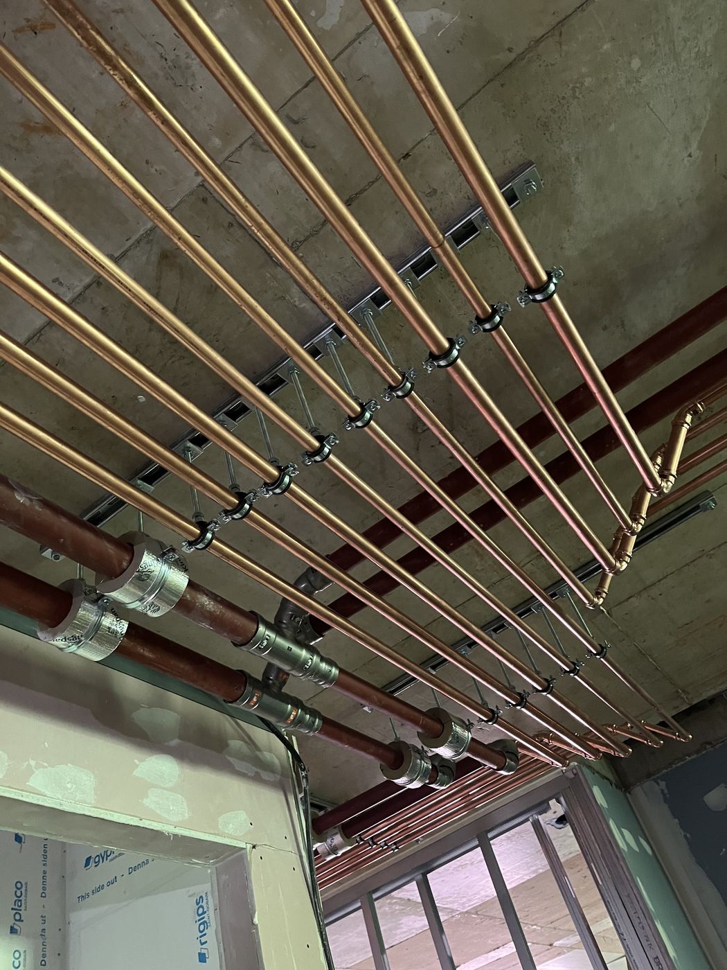 Copper heating distribution risers